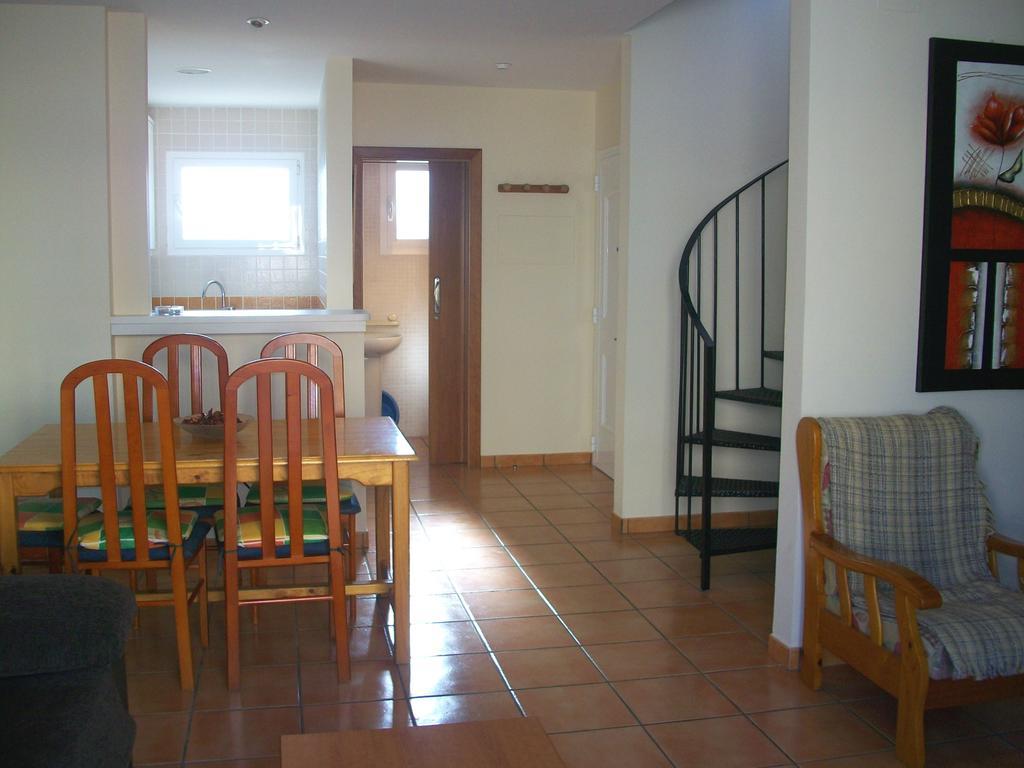 Apartamentos Par Tres - Oliva Nova Rom bilde