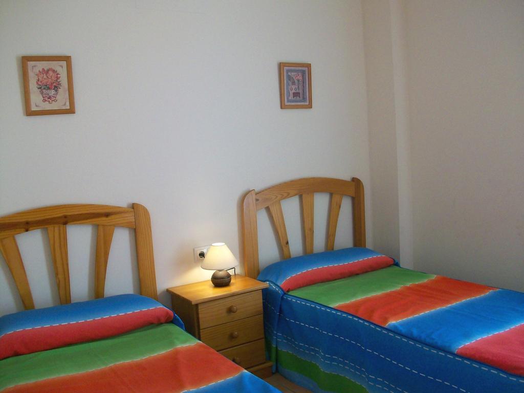 Apartamentos Par Tres - Oliva Nova Rom bilde